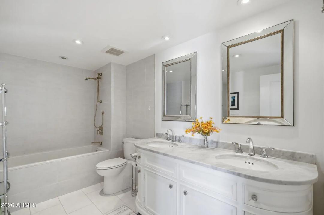 Real Estate Picture 24