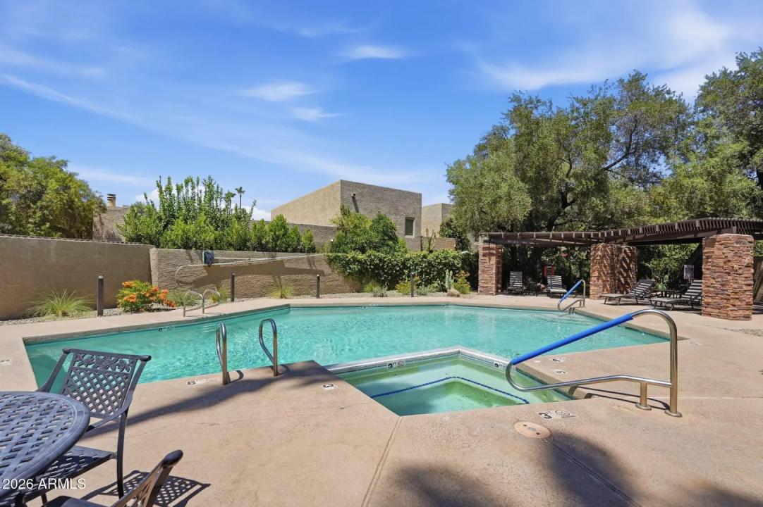Real Estate Picture 36