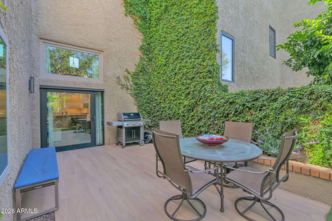 Real Estate Picture 33