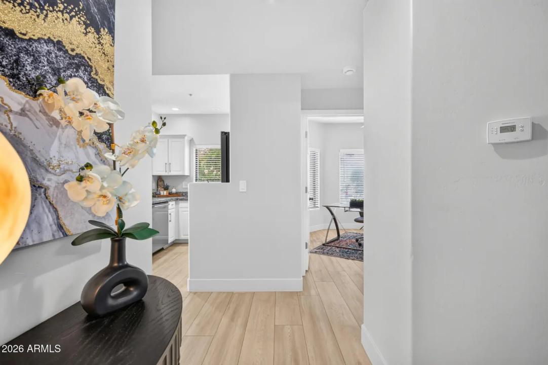 Real Estate Picture 4