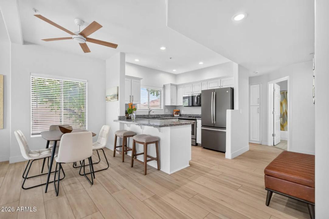 Real Estate Picture 8