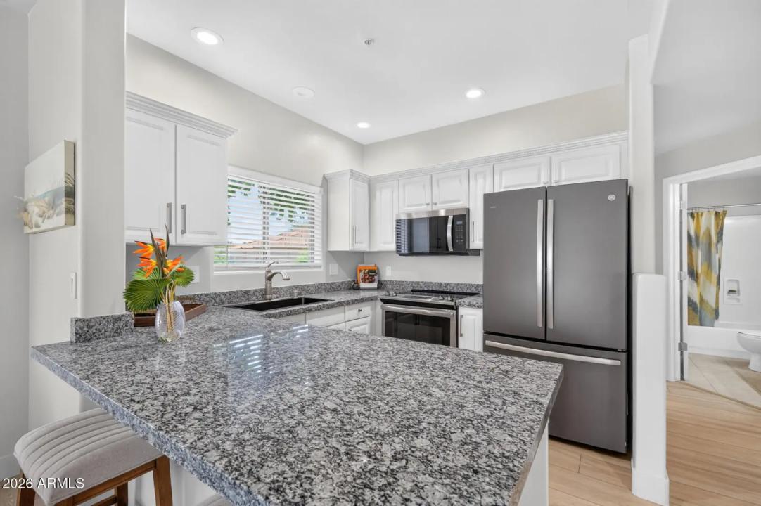 Real Estate Picture 11