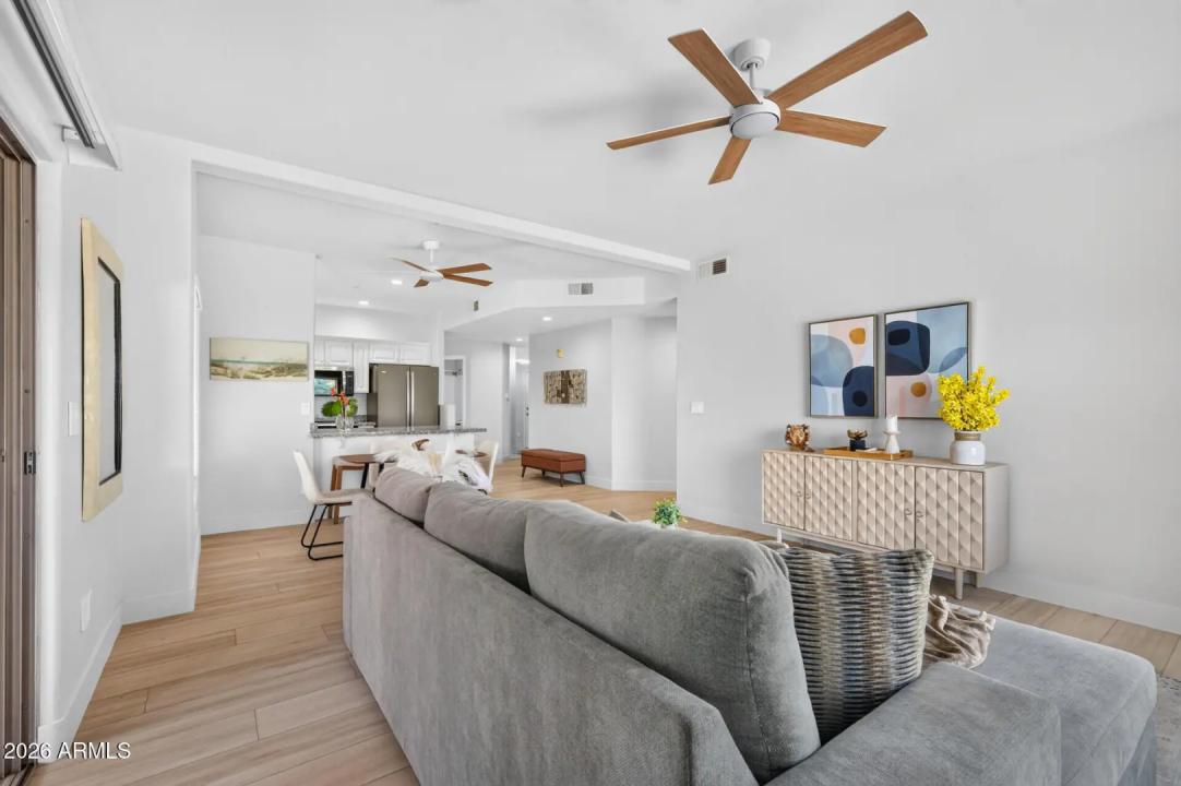 Real Estate Picture 18