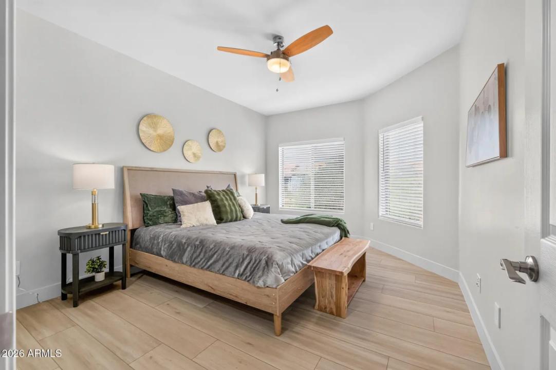 Real Estate Picture 22