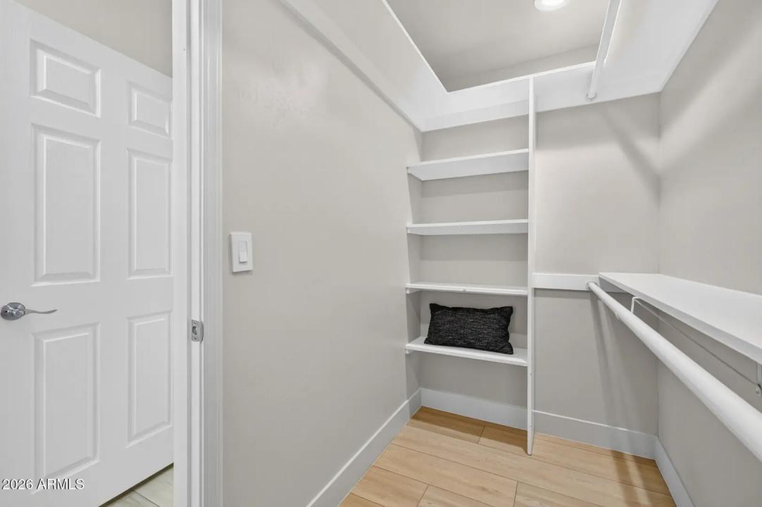 Real Estate Picture 32