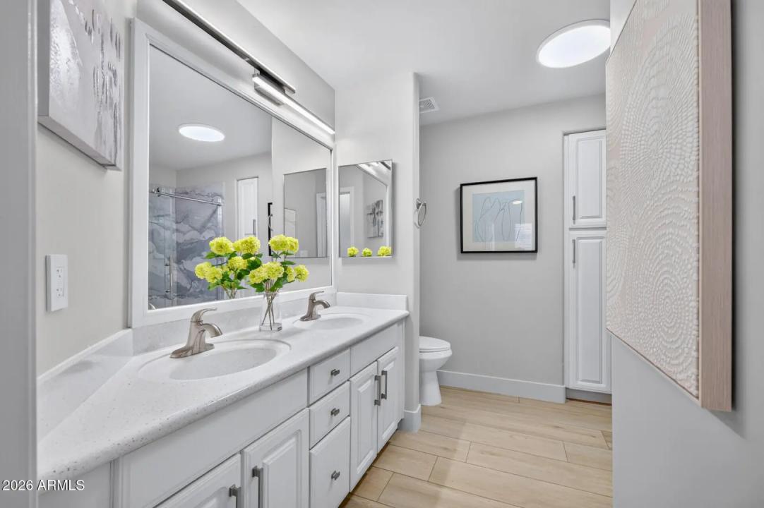 Real Estate Picture 26