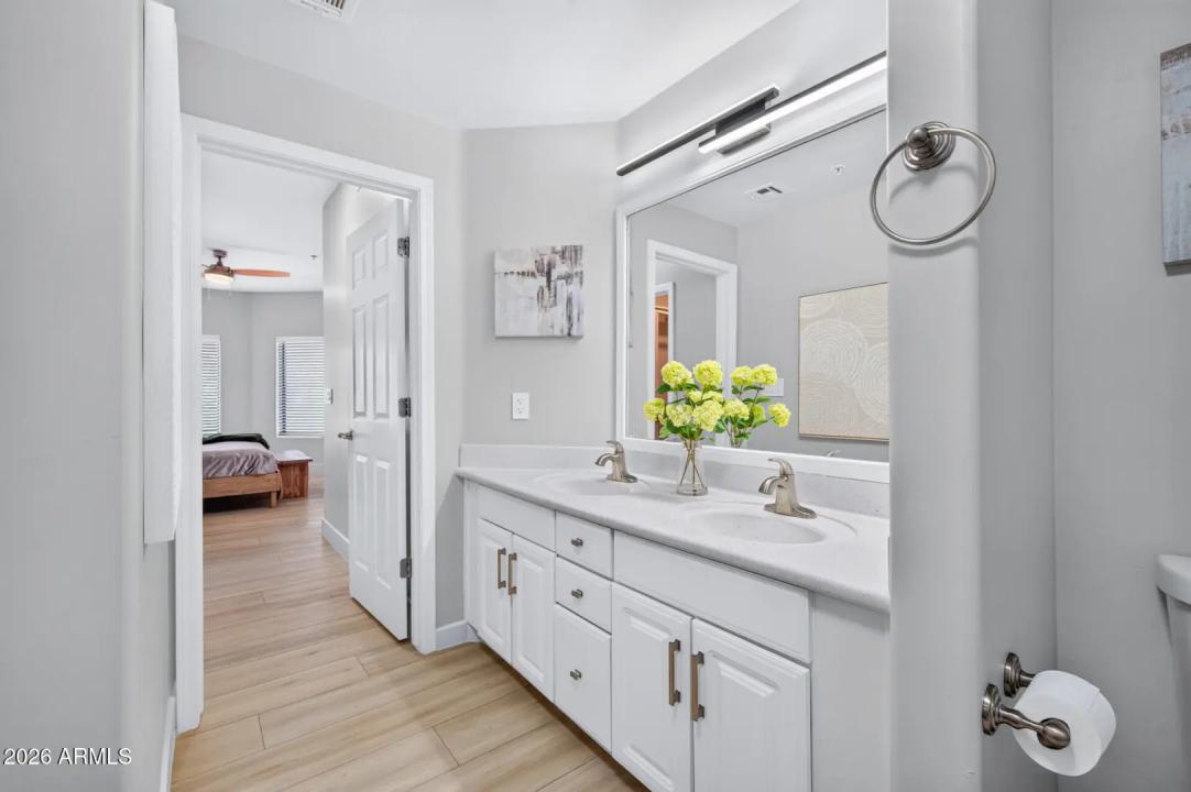 Real Estate Picture 25