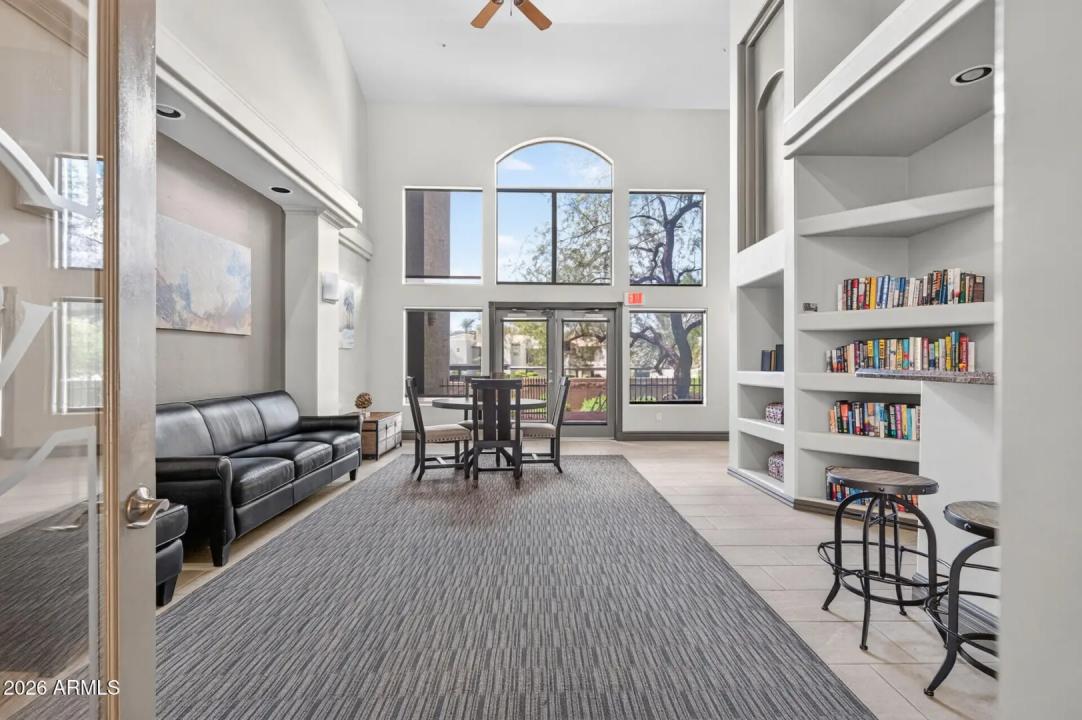 Real Estate Picture 43