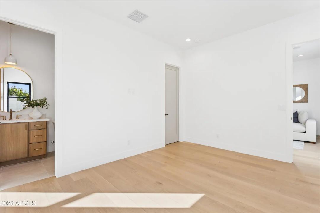 Real Estate Picture 31