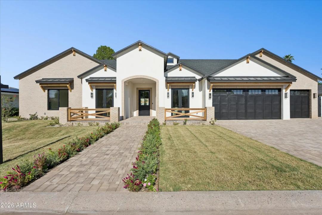 Real Estate Picture 3
