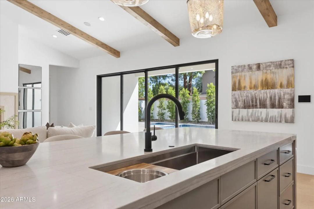 Real Estate Picture 6