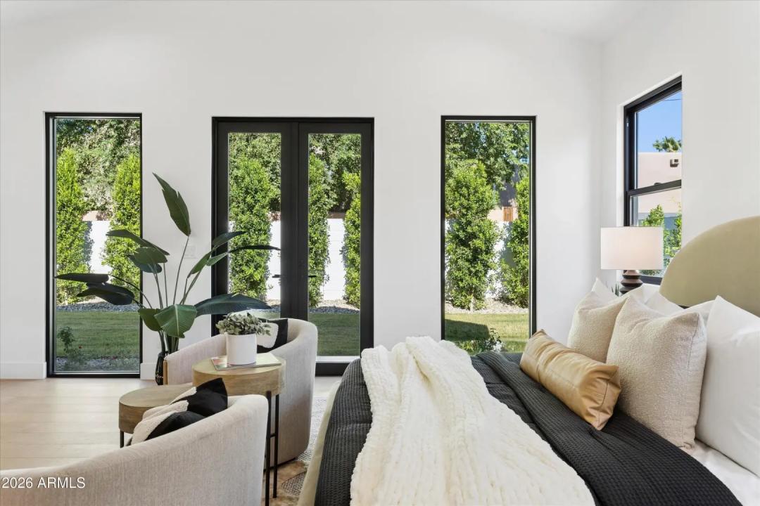Real Estate Picture 16