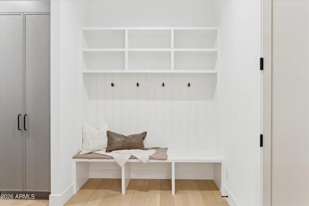 Real Estate Picture 26