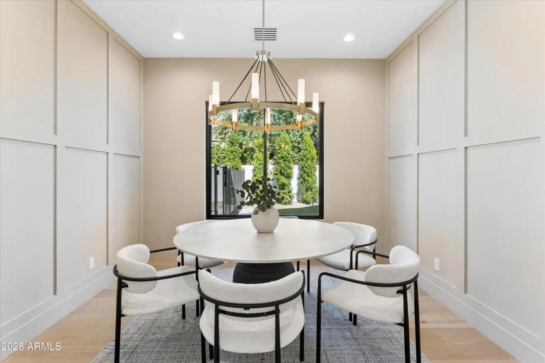 Real Estate Picture 23