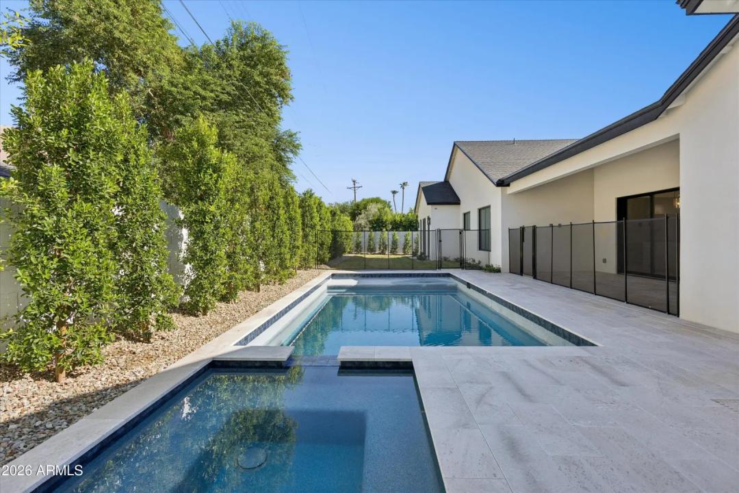 Real Estate Picture 39