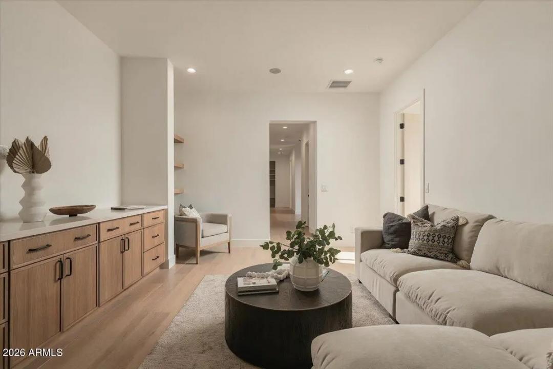 4510 E CALLE TUBERIA Phoenix AZ 85018 Picture 33.