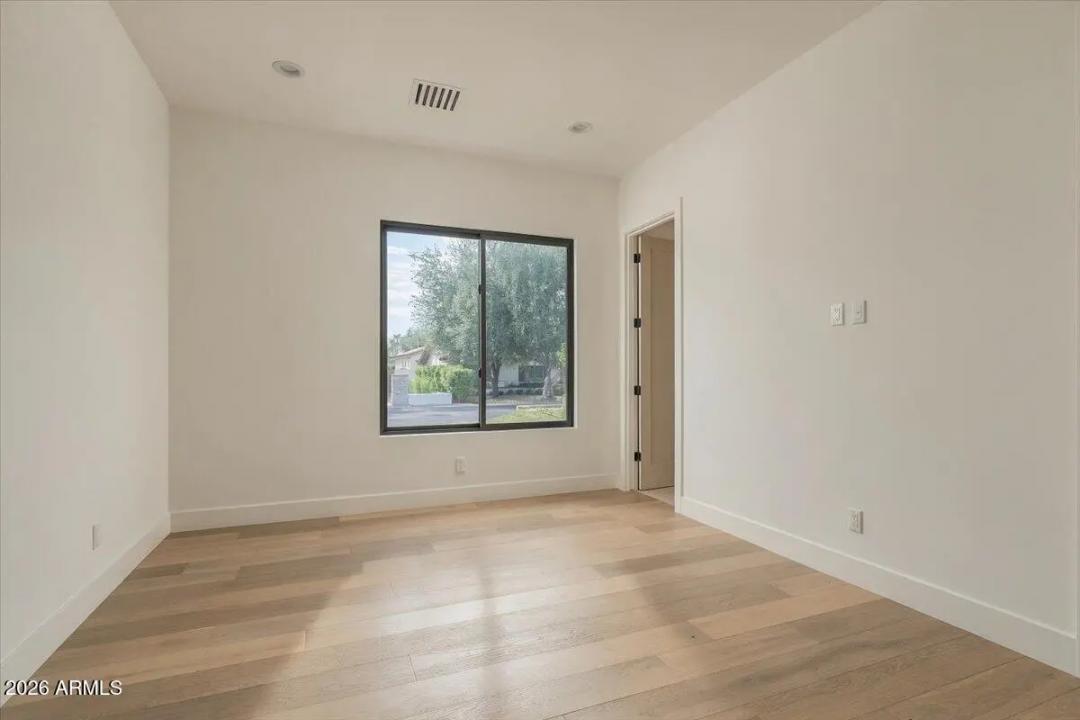 4510 E CALLE TUBERIA Phoenix AZ 85018 Picture 38.