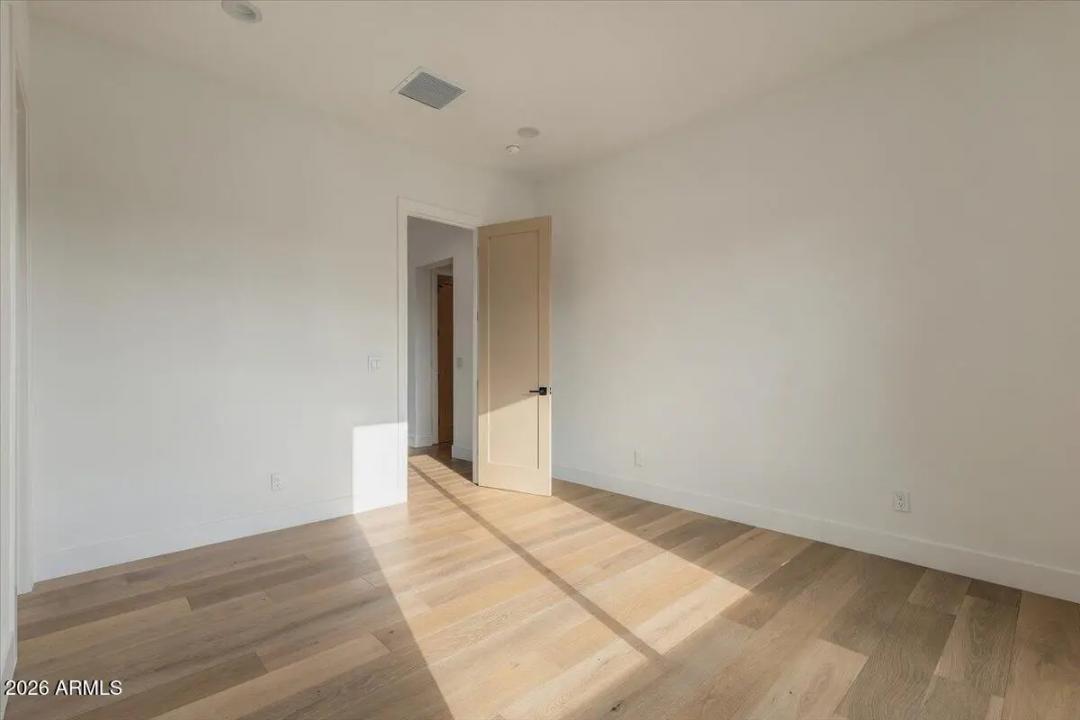 4510 E CALLE TUBERIA Phoenix AZ 85018 Picture 39.