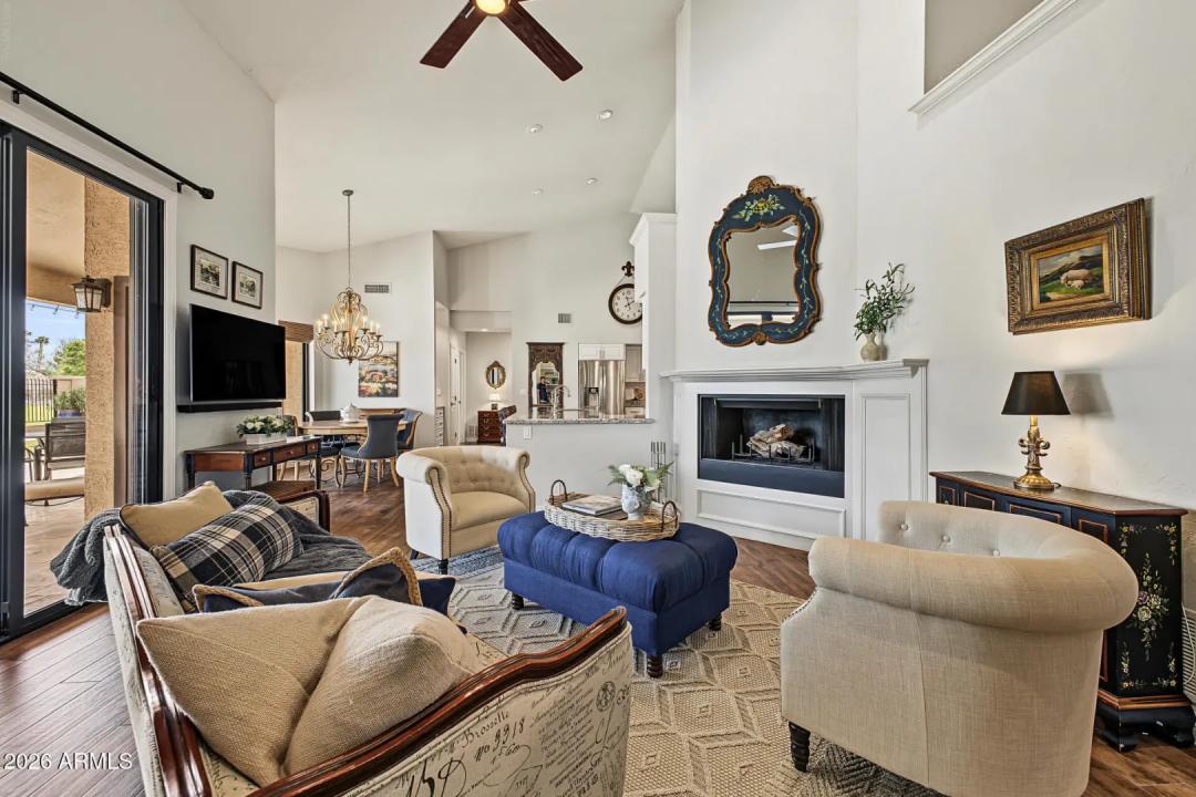 Real Estate Picture 5