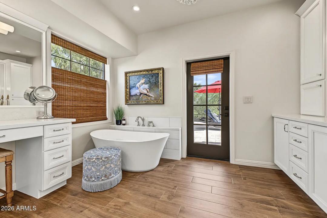Real Estate Picture 20