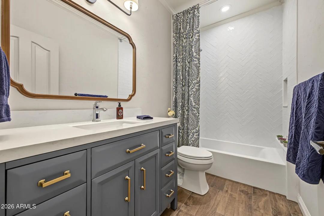 Real Estate Picture 29