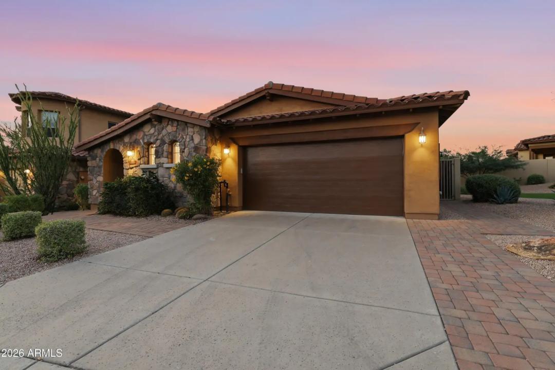 Real Estate Picture 4