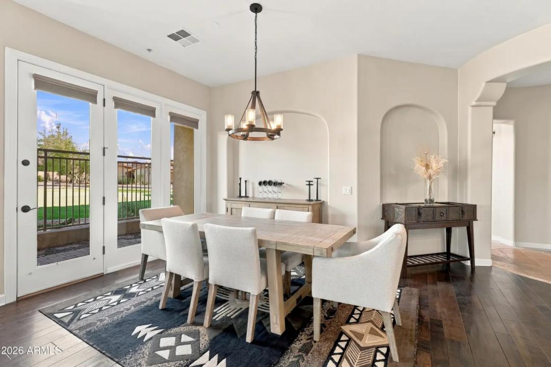 Real Estate Picture 9