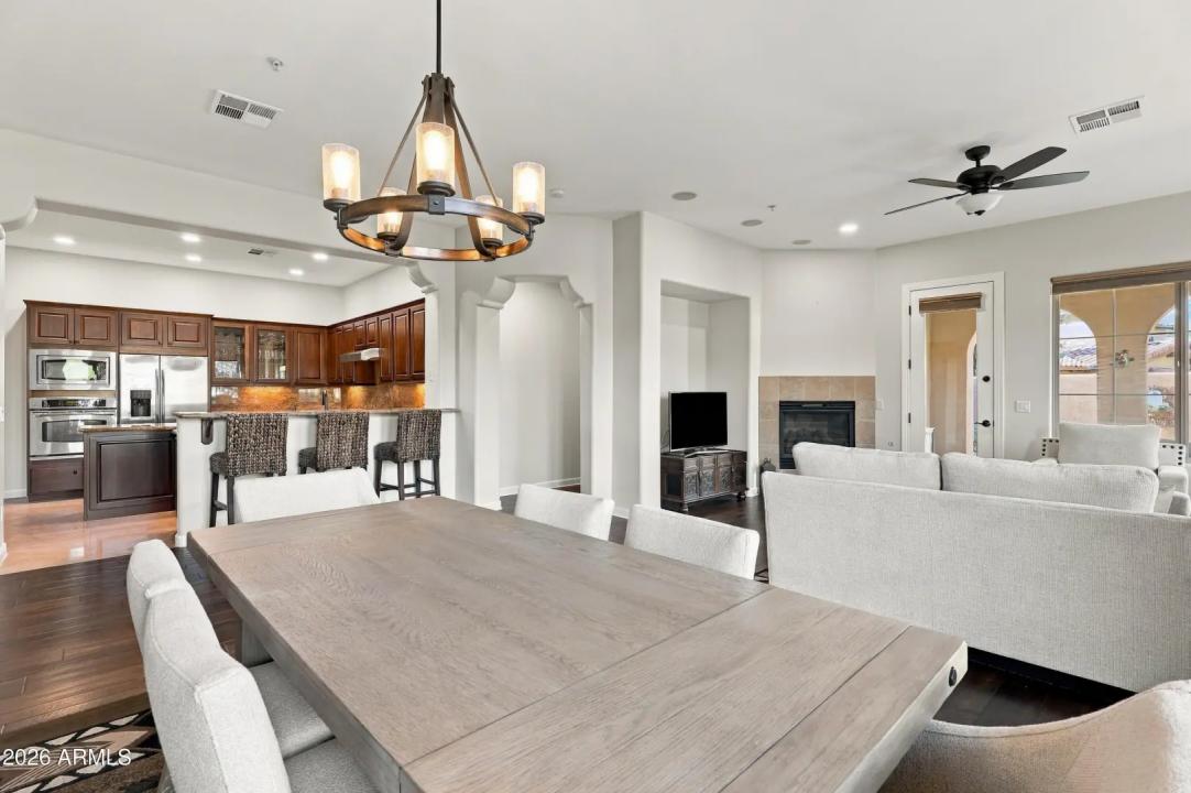 Real Estate Picture 10