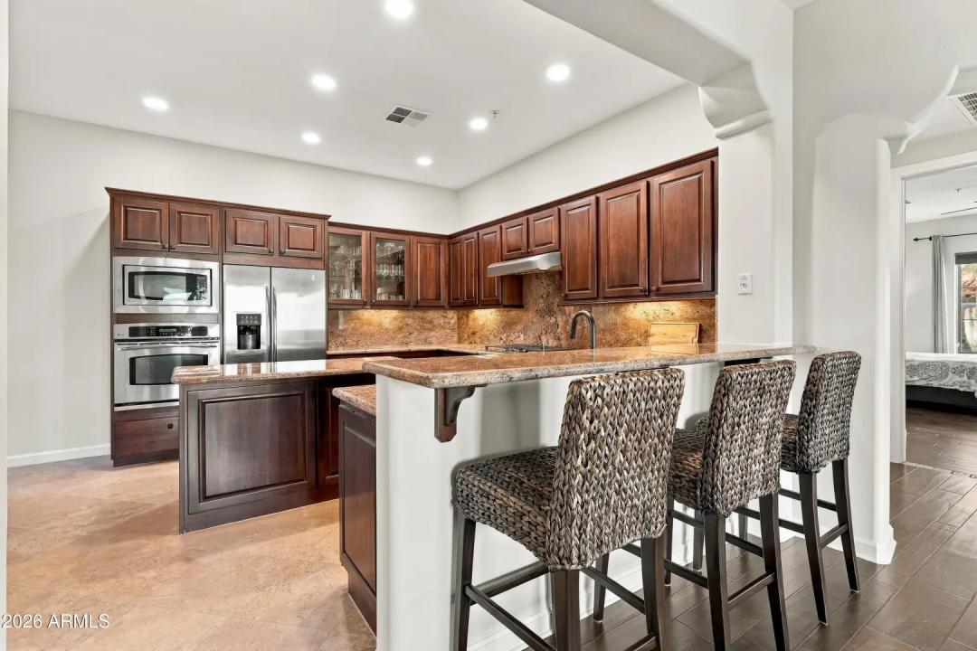 Real Estate Picture 16