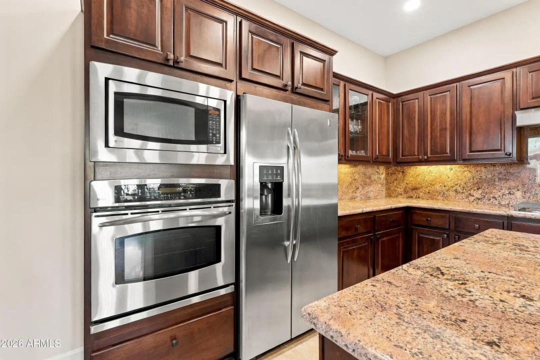 Real Estate Picture 22