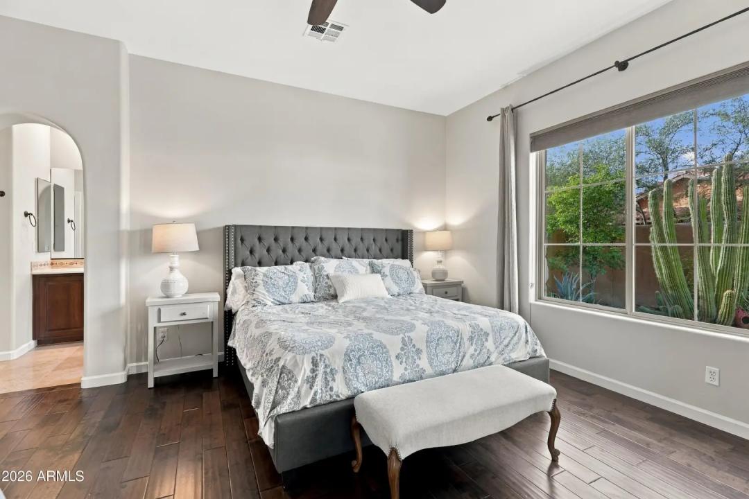 Real Estate Picture 25