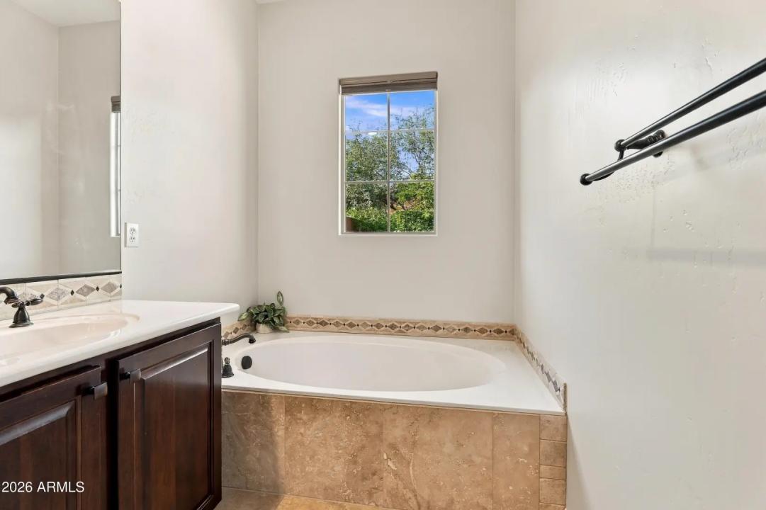 Real Estate Picture 29