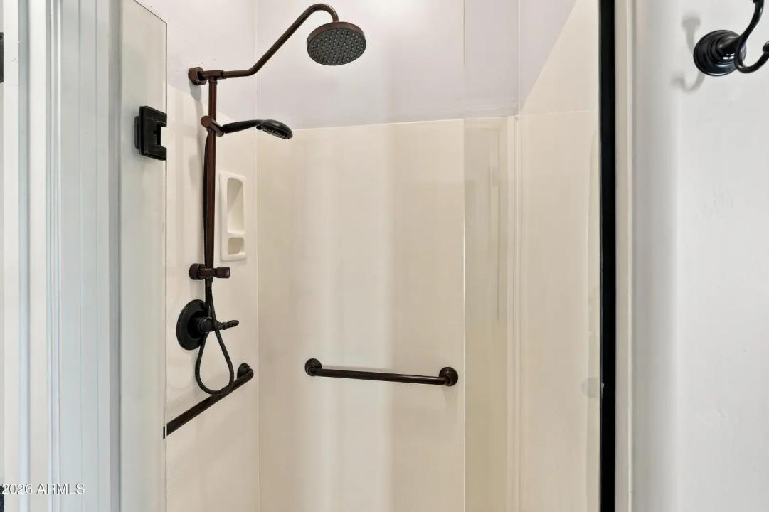 Real Estate Picture 30