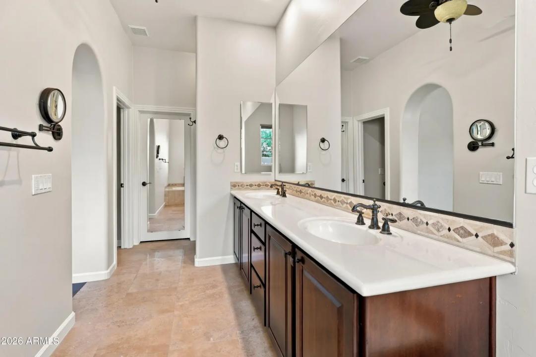 Real Estate Picture 31