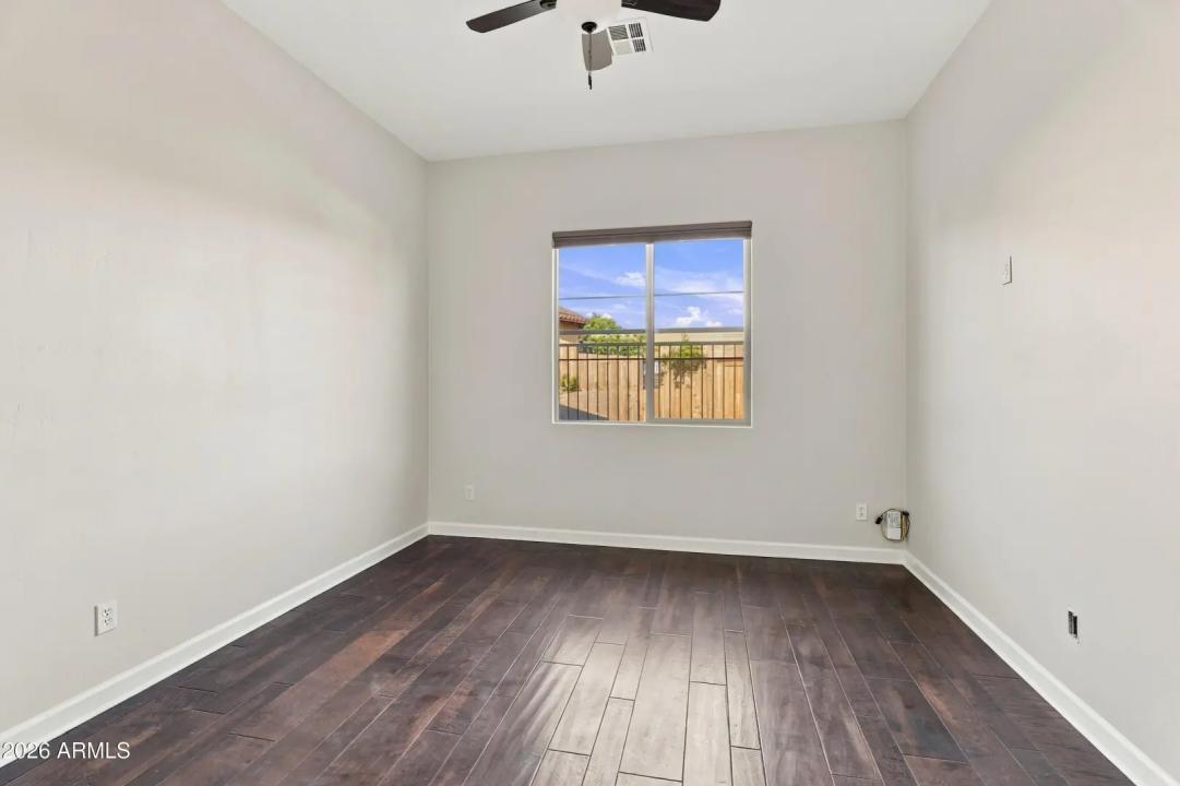 Real Estate Picture 33