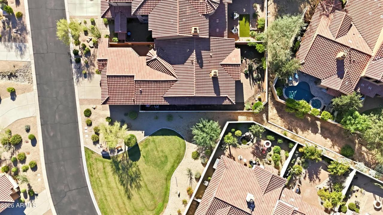 Real Estate Picture 50