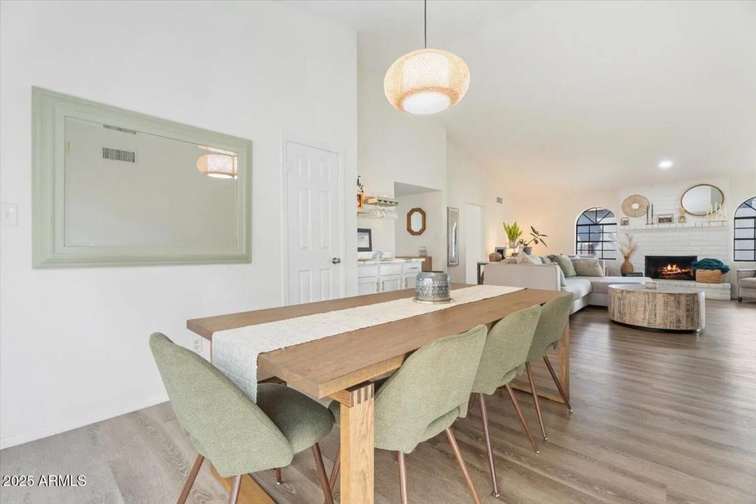 Real Estate Picture 7