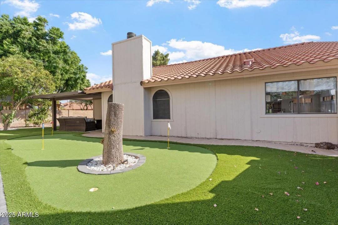 Real Estate Picture 20