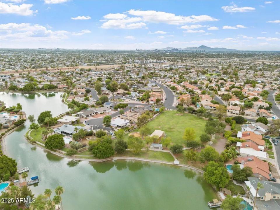 Real Estate Picture 27