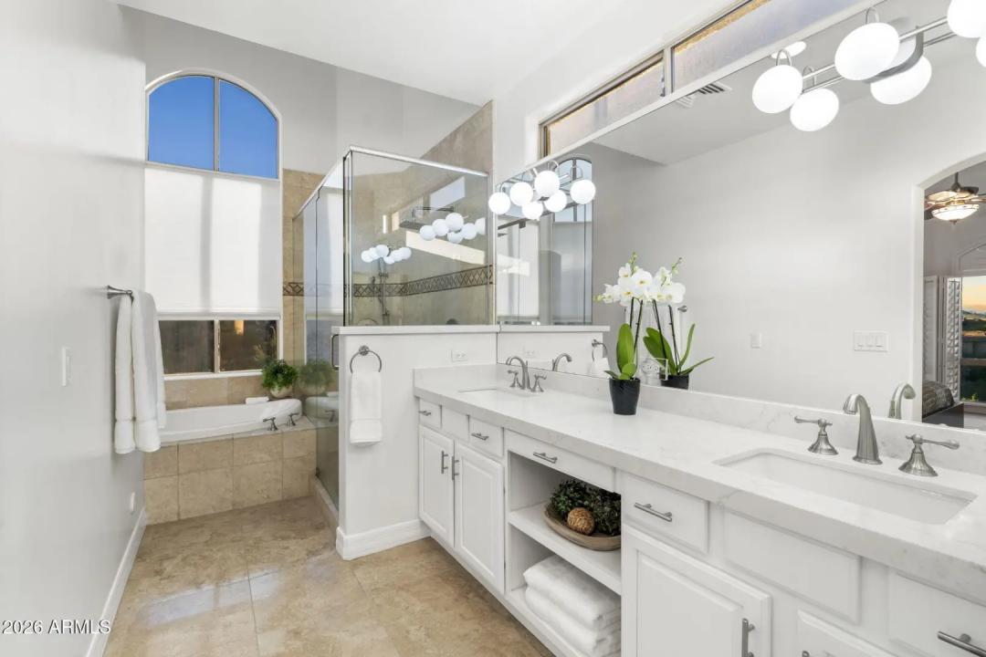 Real Estate Picture 16