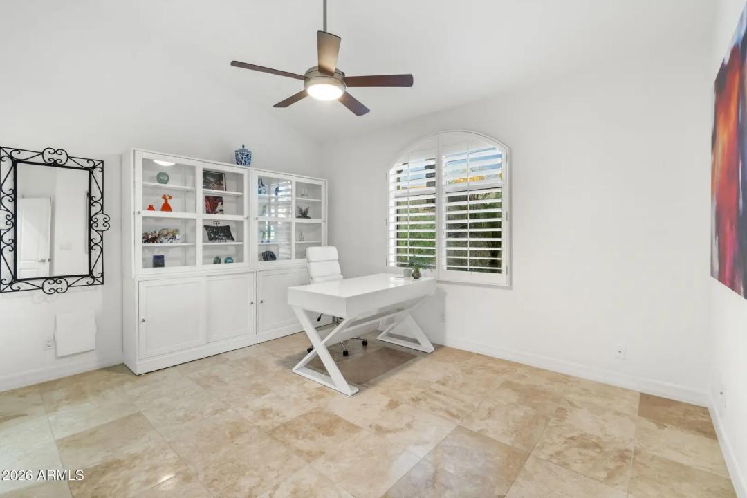 Real Estate Picture 18