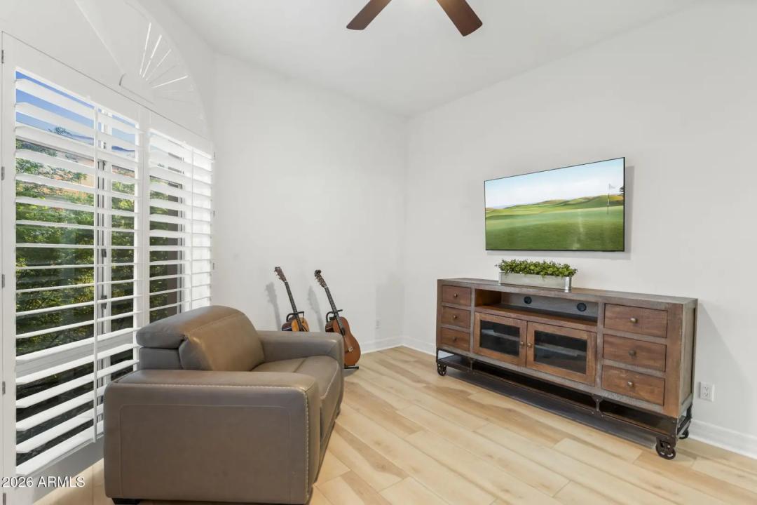 Real Estate Picture 26