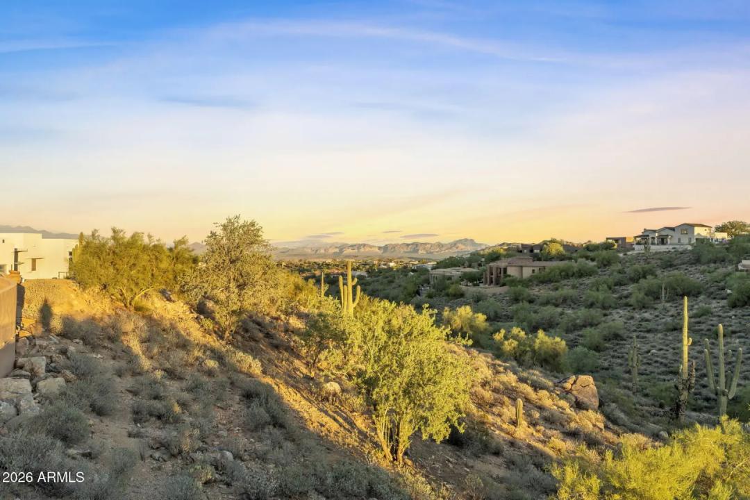 Real Estate Picture 30