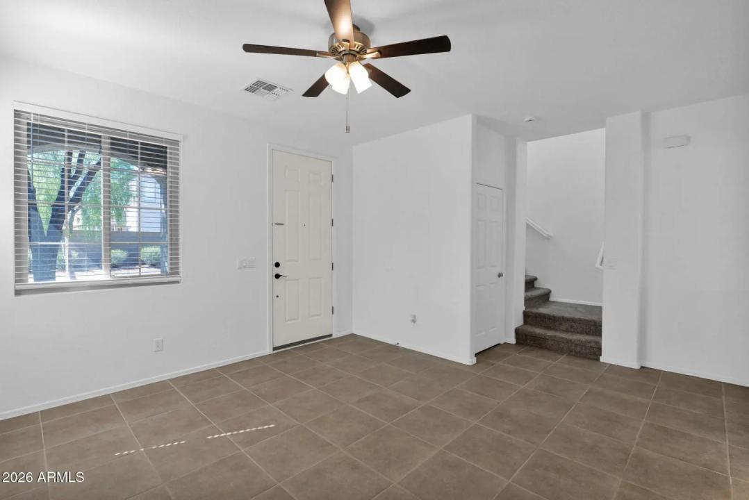 Real Estate Picture 5