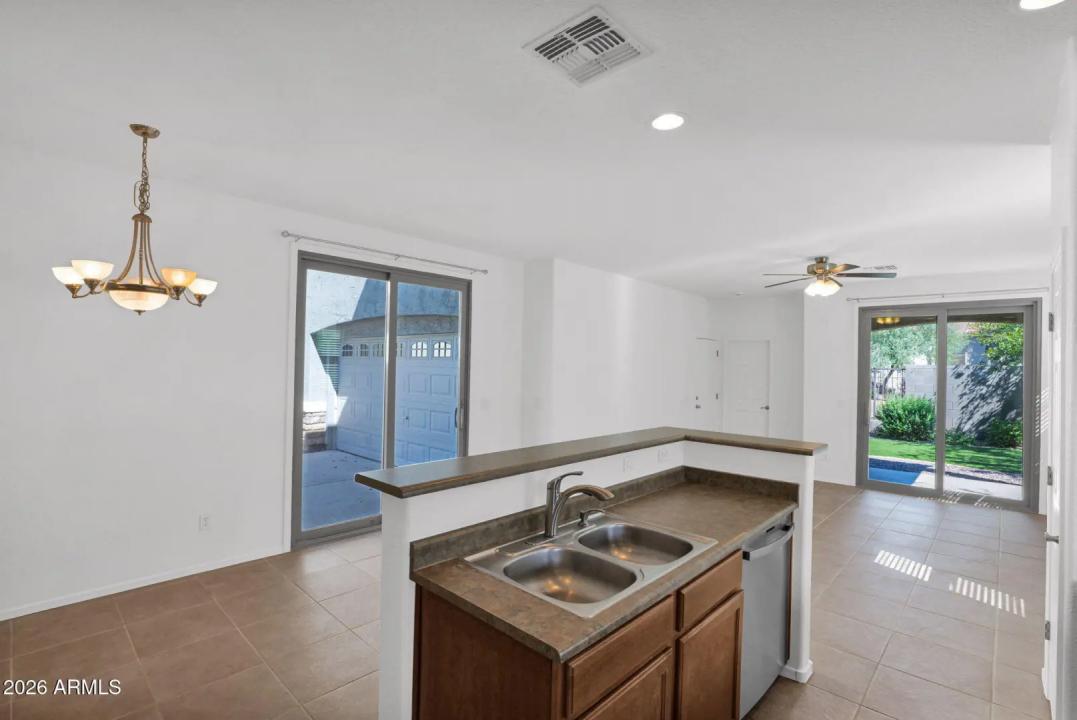 Real Estate Picture 12