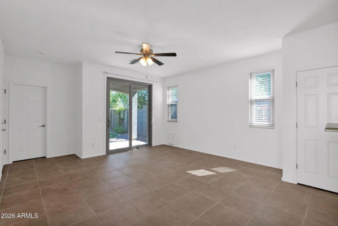 Real Estate Picture 13