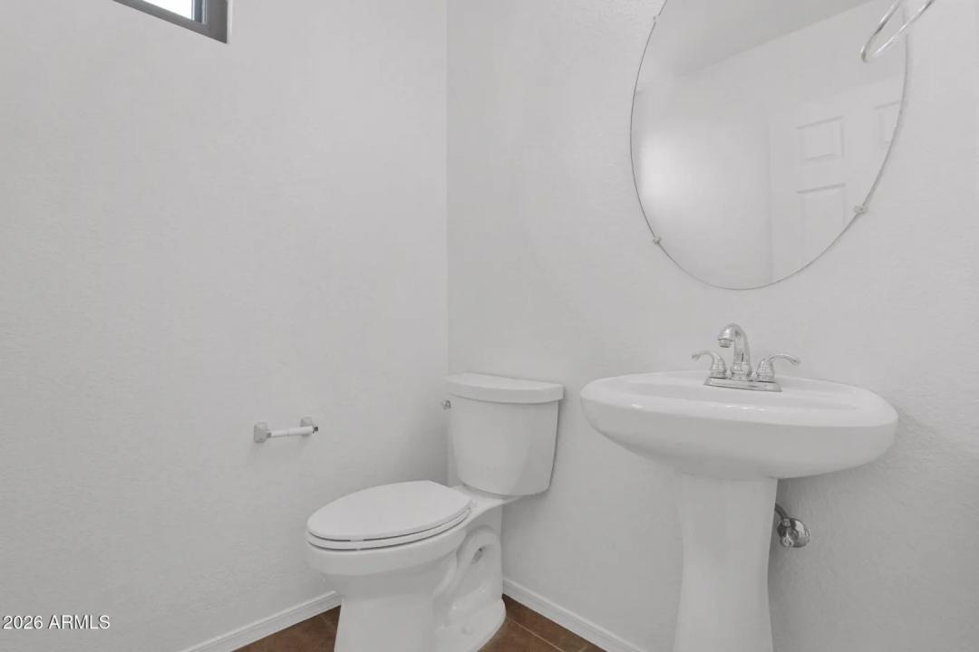 Real Estate Picture 16