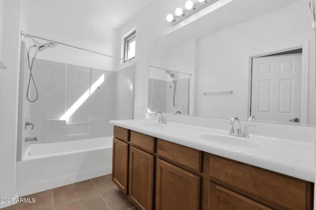Real Estate Picture 20