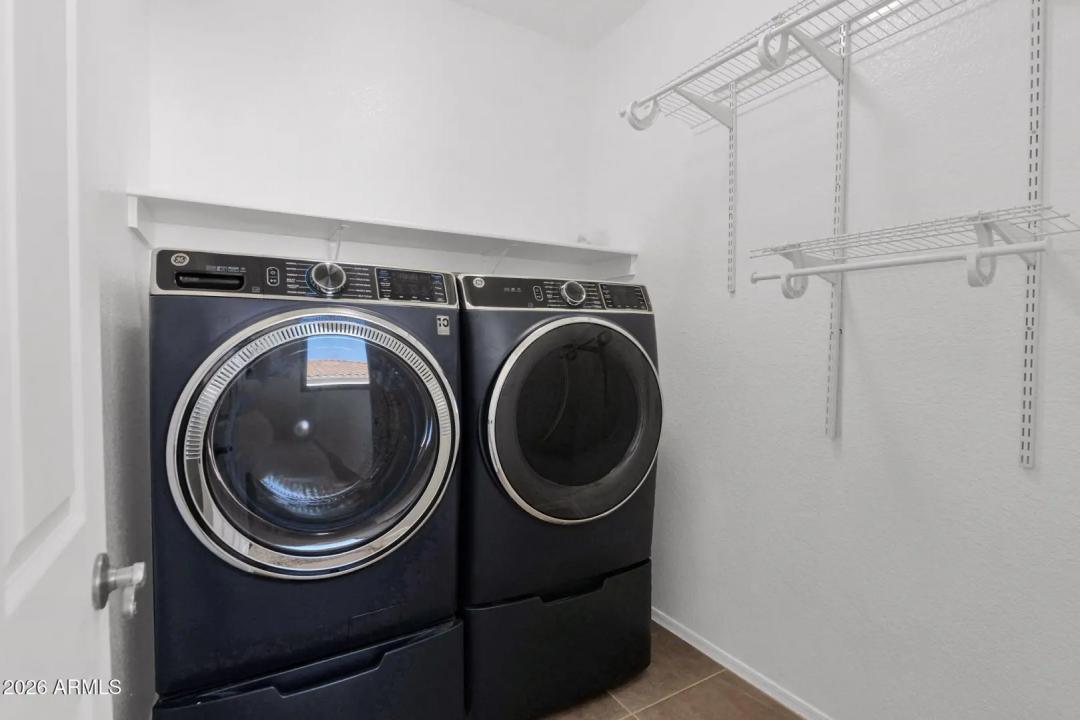 Real Estate Picture 25