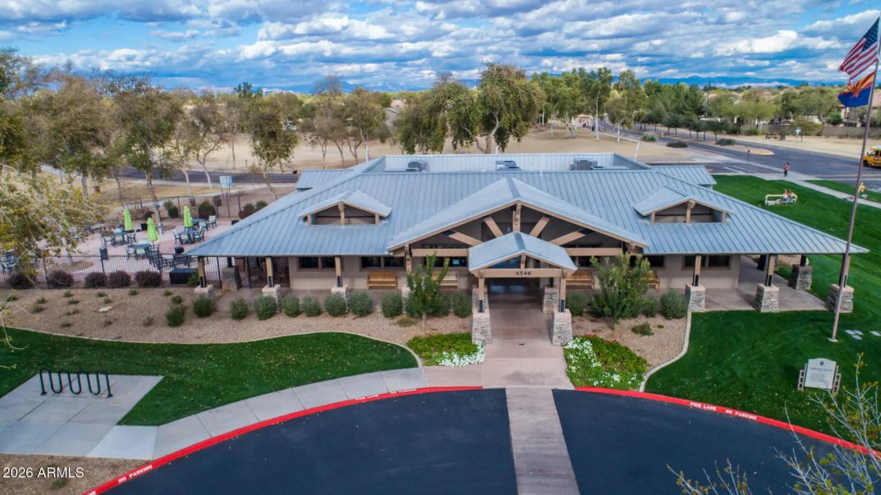 Real Estate Picture 34